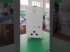 شاهد: سخان مياه بغاز العادم 13 لتر مع شاشة سوداء أنيقة ومقبض للمنازل العصرية